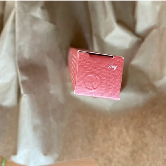 NWT Rare Beauty Soft Pinch Tinted Lip Oil in Joy (Muted Peach) - Picture 4 of 4